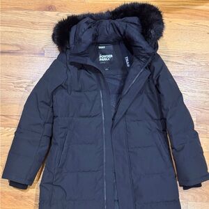 USED Aritzia Tna THE POWDER PARKA